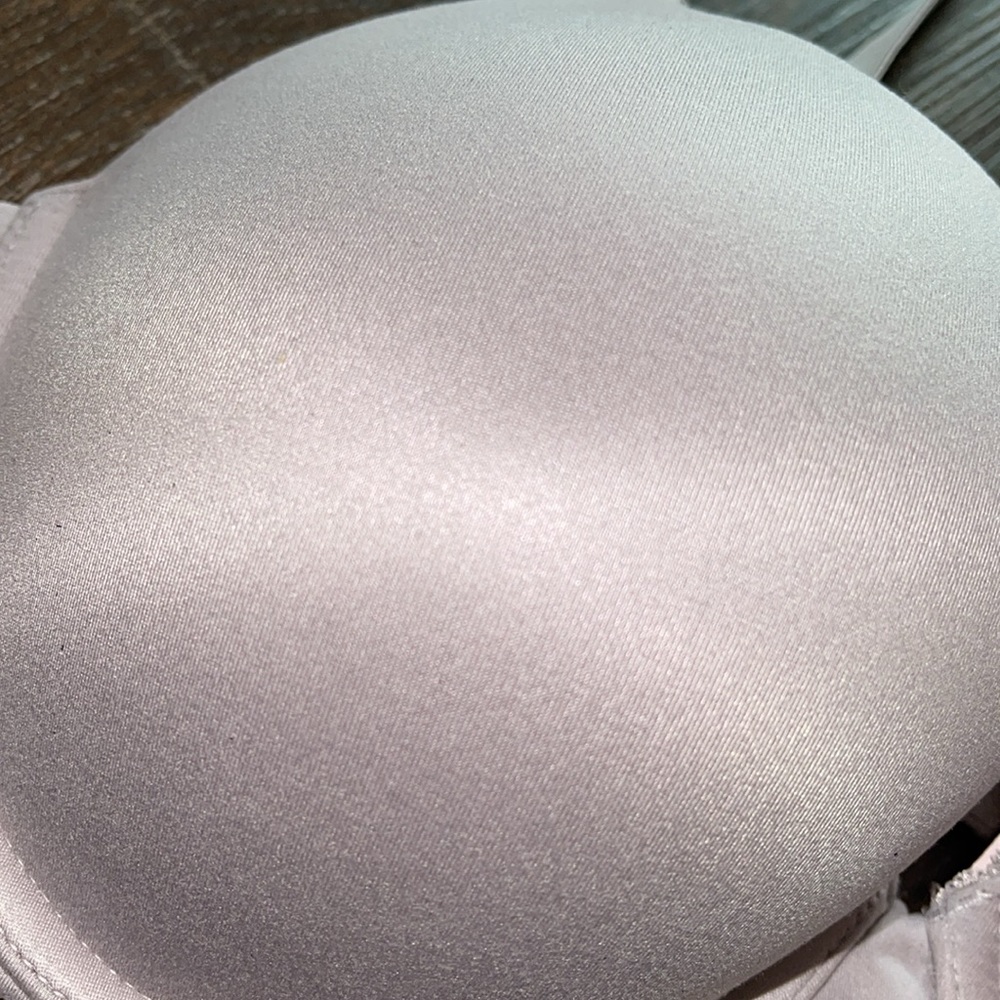 Victoria’s Secret Bra 34DD perfect shape style Body by victoria secret Lavender - Picture 2 of 8